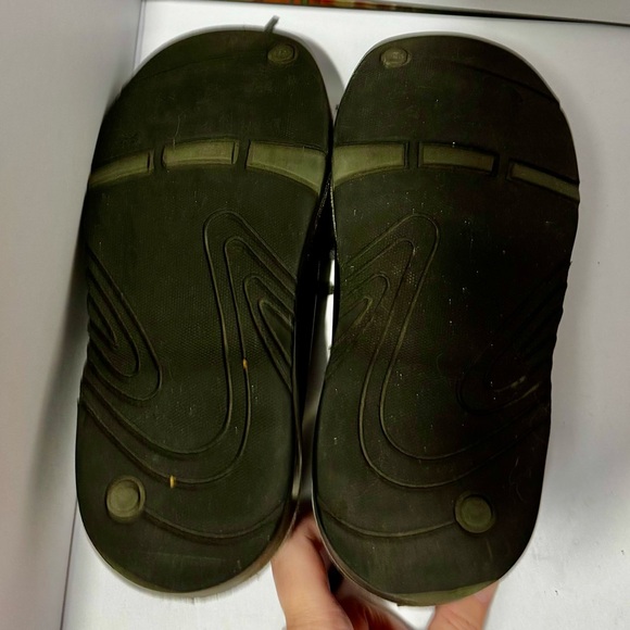 Fly London Bowling-style Shoes - Picture 6 of 7